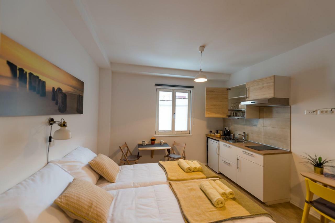 Central Apartments With Parking ليوبليانا المظهر الخارجي الصورة